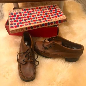 Rare NIB - vintage 1970s Connie leather lace ups